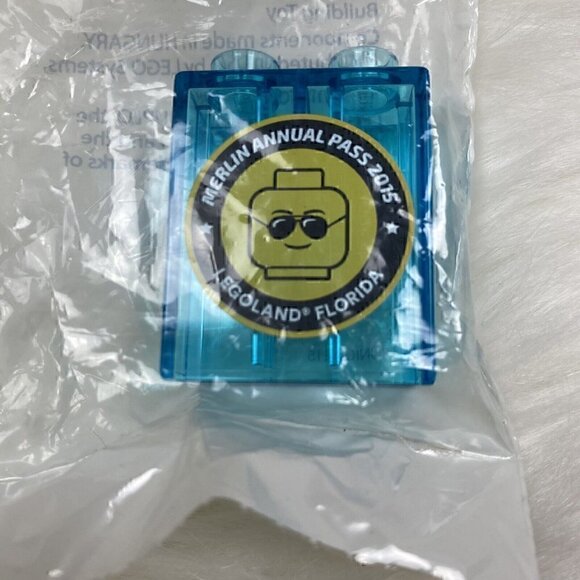NEW LEGO DUPLO Promo Brick 2015 LEGOLAND Florida Merlin Annual Pass - Picture 3 of 6